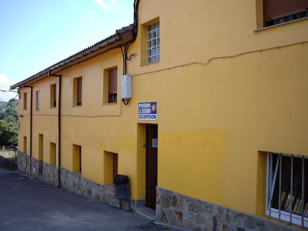 Pensión la Estación Nubledo Exterior foto